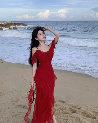 Photo 3 of Váy maxi đỏ trễ vai nữ tính
