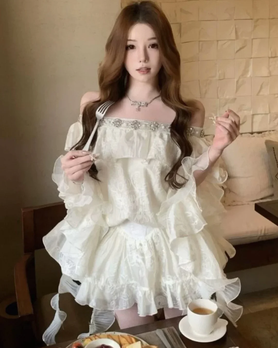 Photo 1 of Set váy trắng bèo nhún Taobao nữ