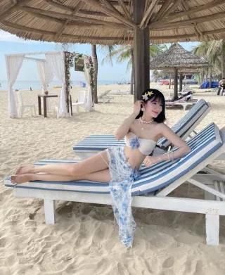 Photo 4 of Set bikini ren hoa trắng nữ