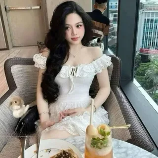 Ảnh 1 của Váy maxi trắng trễ vai ren nữ