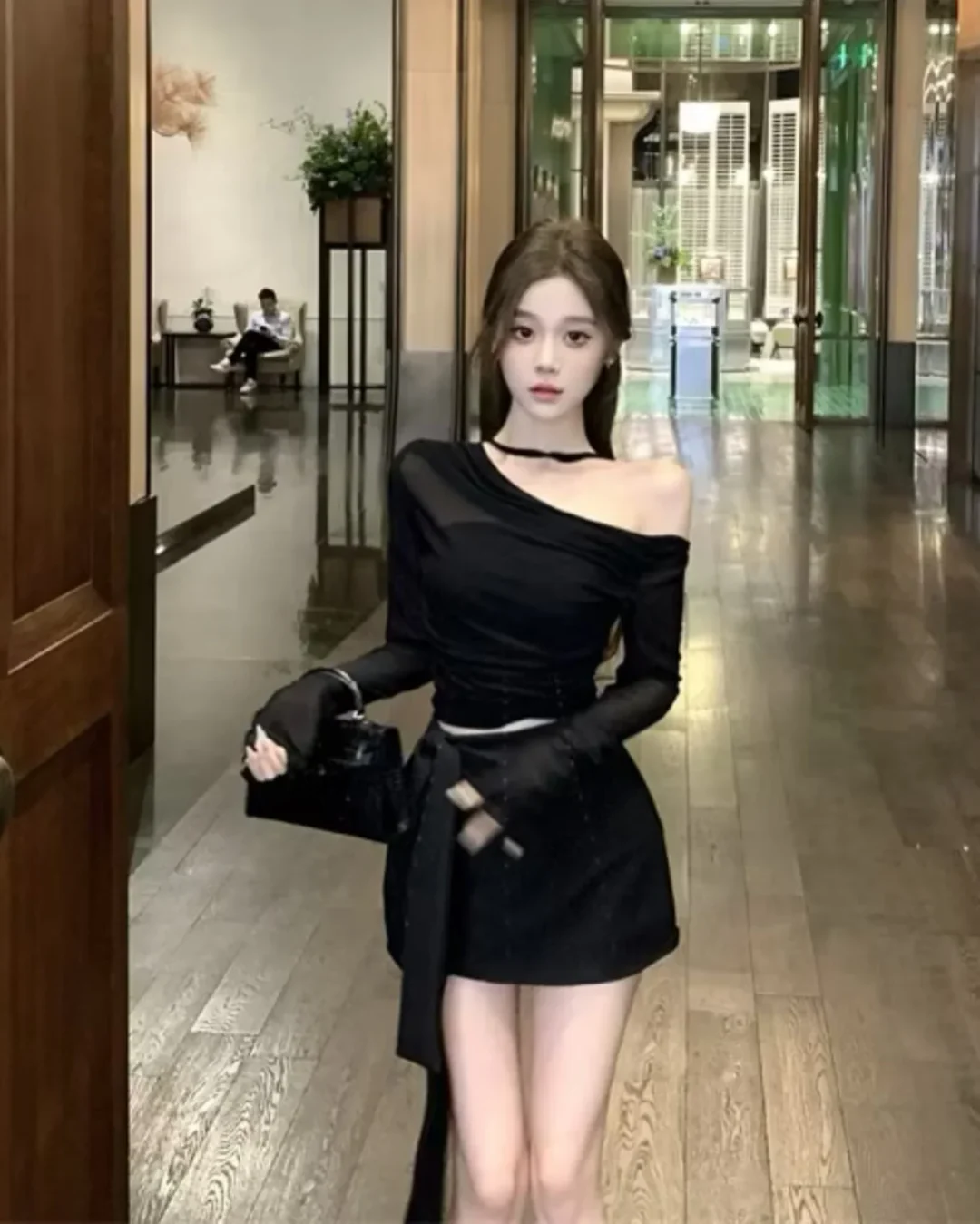 Ảnh 4 của Set áo váy đen hở vai nữ size M