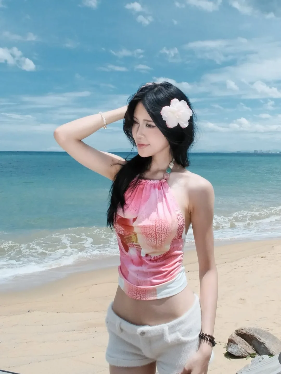 Photo 3 of Set áo yếm hồng họa tiết short lông nữ