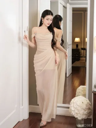 Photo 1 of Váy dạ hội voan be nhạt size M