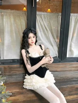 Photo 4 of Set váy corset ren đen size S