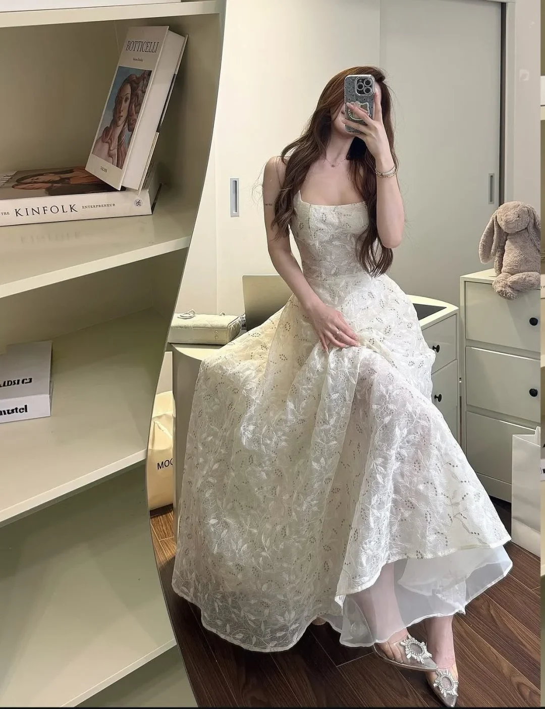 Photo 3 of Váy ren trắng maxi dạ hội nữ