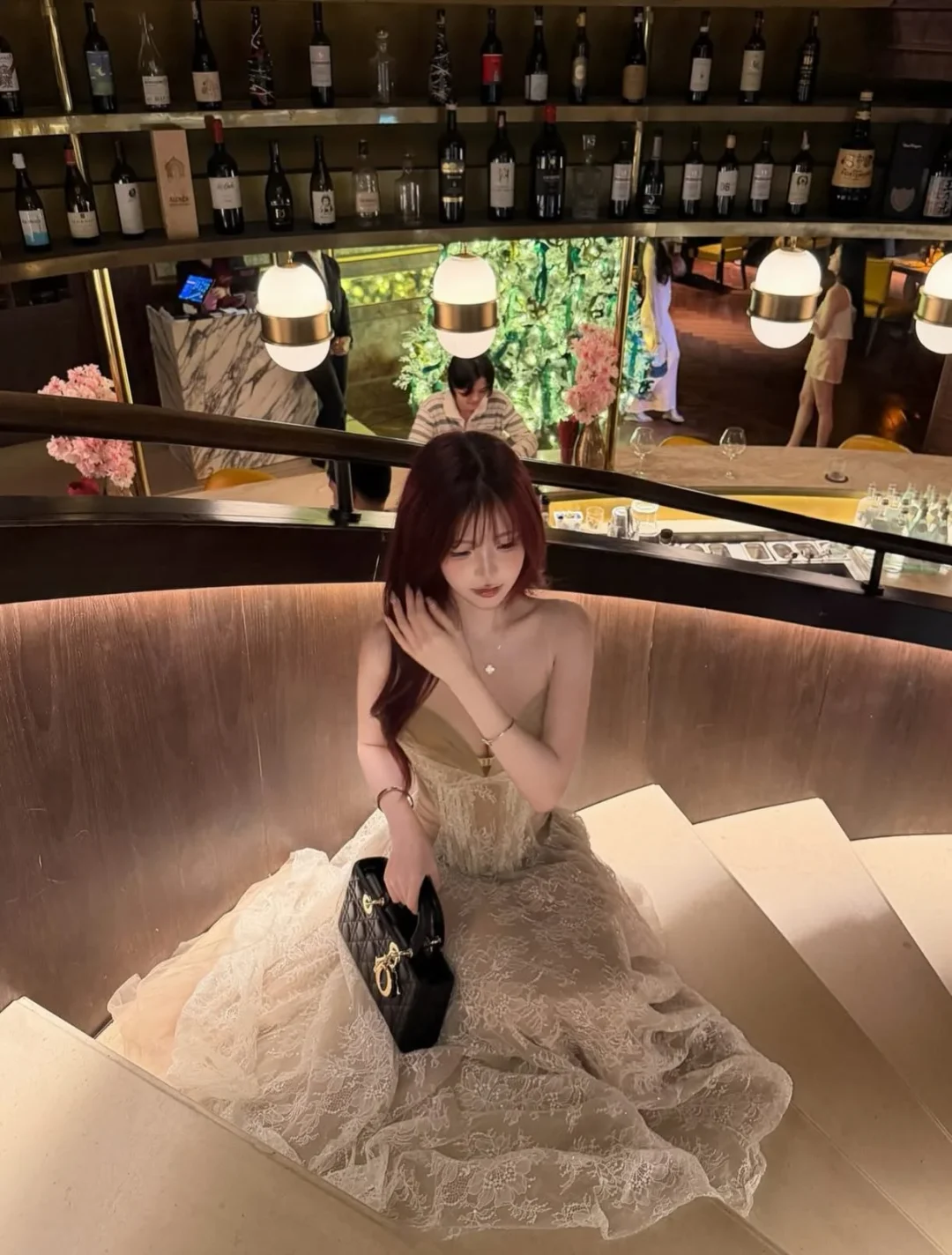 Ảnh 7 của Đầm dạ hội ren kim sa màu kem
