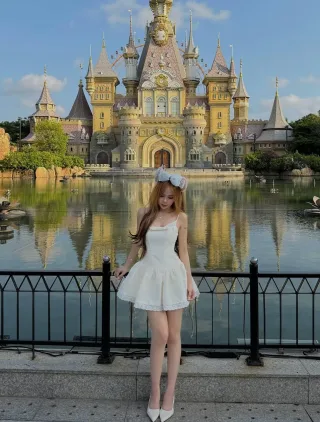 Photo 1 of Đầm trắng hai dây mini nữ tính