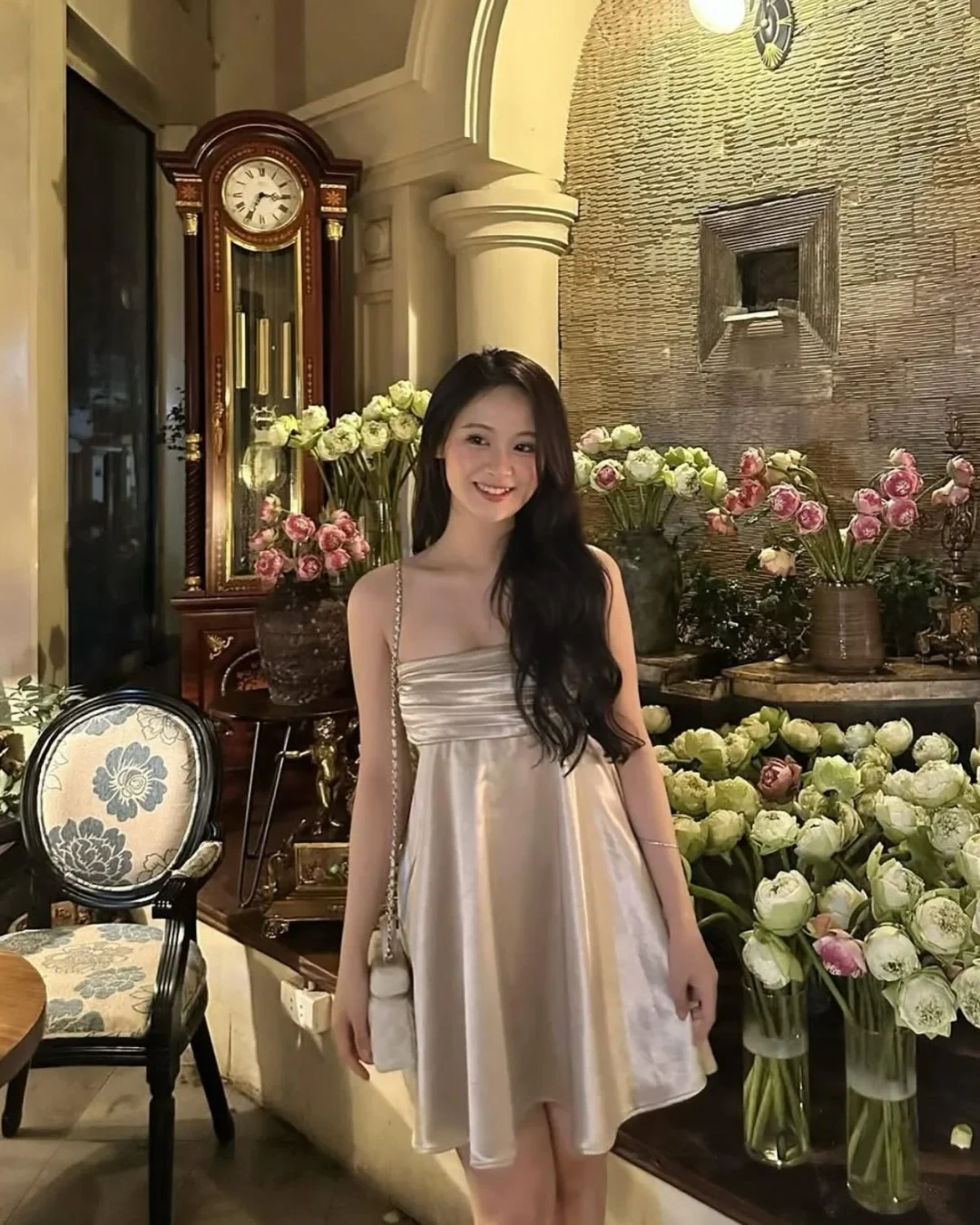 Ảnh 3 của Đầm satin trễ vai be nhạt size M