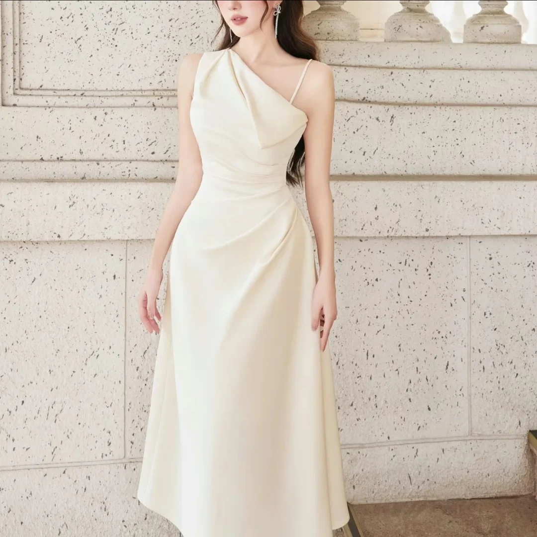 Ảnh 3 của Váy maxi một vai màu kem nữ