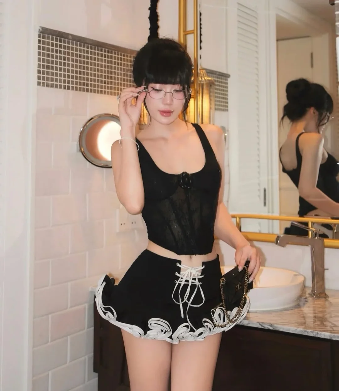 Ảnh 1 của Set croptop ren chân váy mini size S