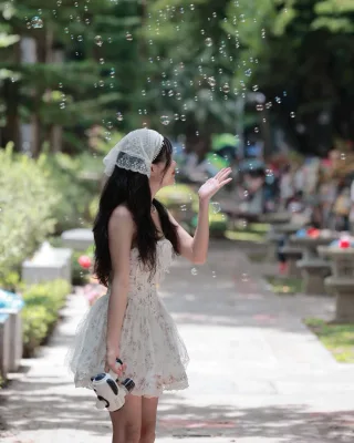 Photo 3 of Đầm ren trắng mini hottrend nữ