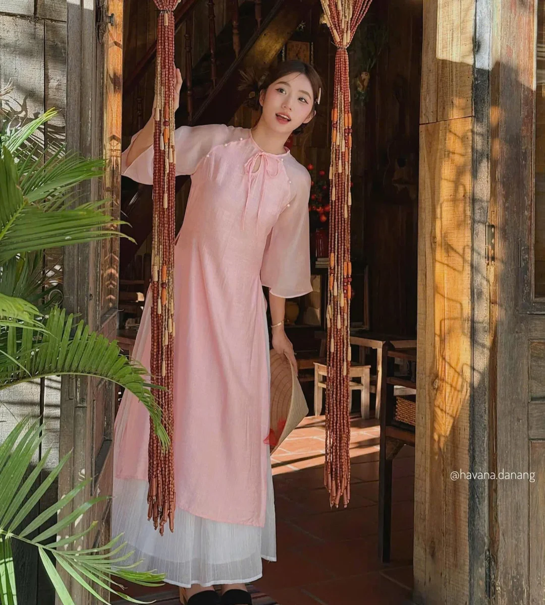 Photo 1 of Áo dài nữ hồng pastel lụa voan truyền thống