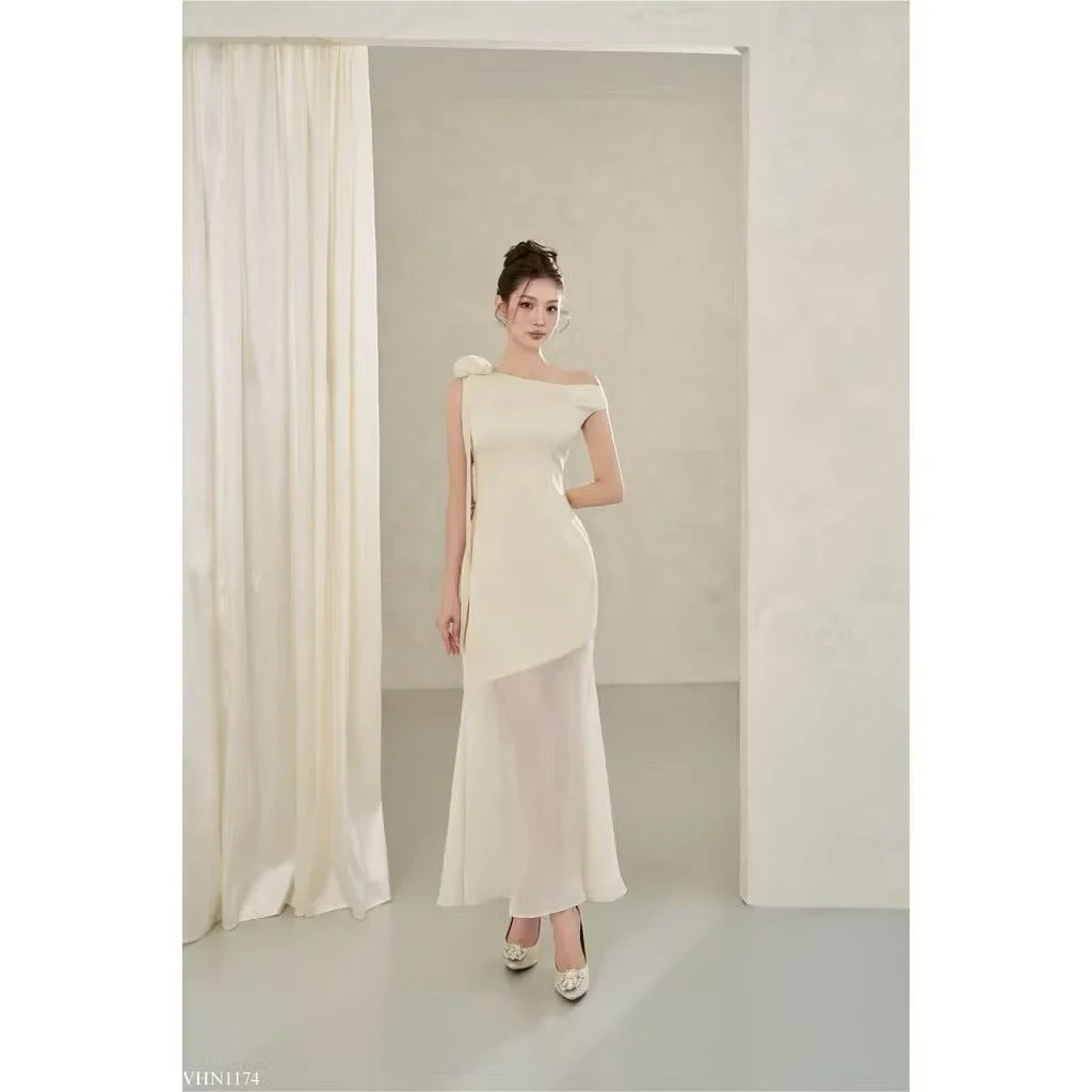 Photo 1 of Đầm maxi một vai kem hottrend nữ