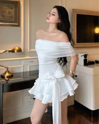 Photo 2 of Đầm trắng trễ vai nơ bèo size S