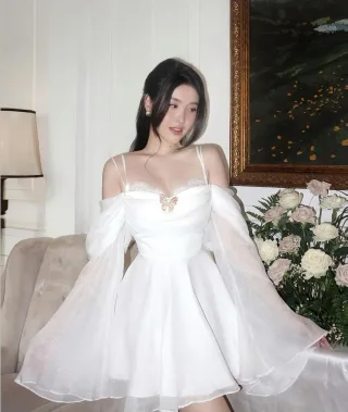 Ảnh 1 của Váy trắng trễ vai công chúa size M