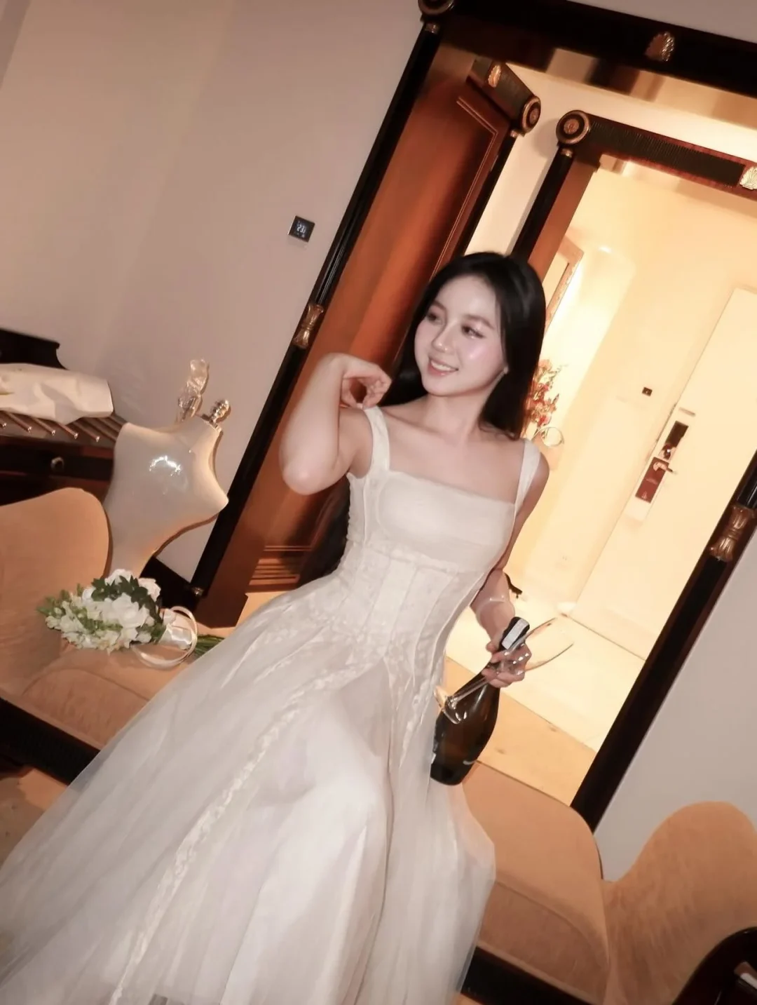 Ảnh 6 của Váy cưới tulle trắng phong cách công chúa