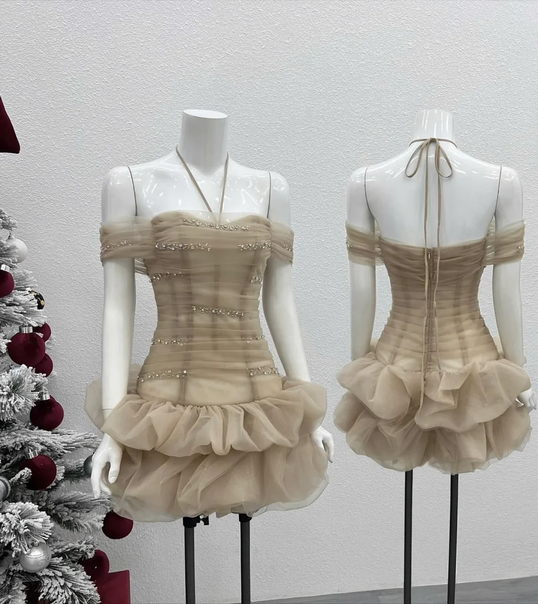 Photo 5 of Váy ngắn trễ vai be size S