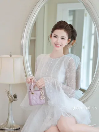 Photo 3 of Áo dài ren trắng cách tân nữ