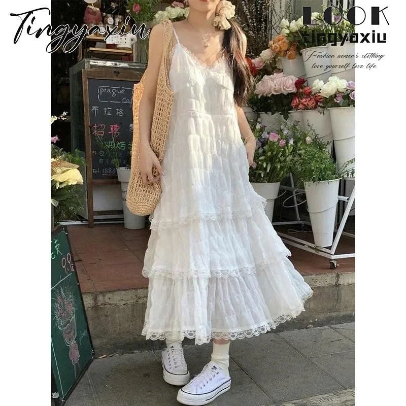 Photo 1 of Váy maxi trắng ren nữ tính cho thuê