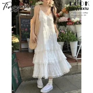 Photo 1 of Váy maxi trắng ren nữ tính cho thuê