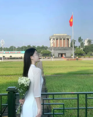 Ảnh 2 của Áo dài trắng truyền thống nữ cho thuê