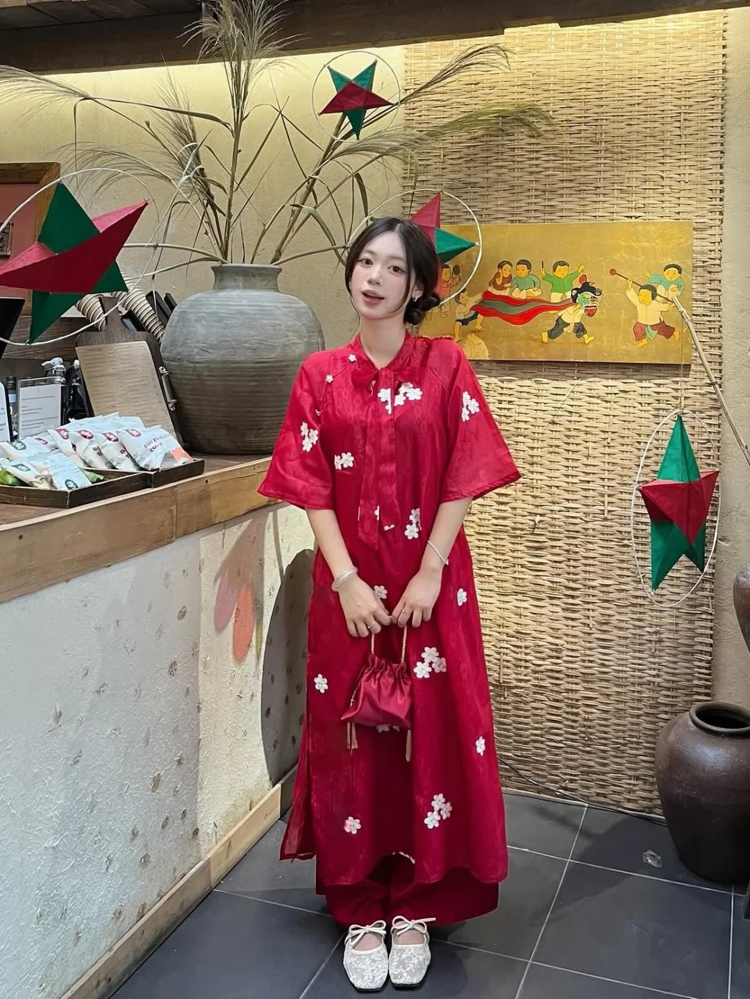 Ảnh 1 của Bộ áo dài cách tân đỏ nữ