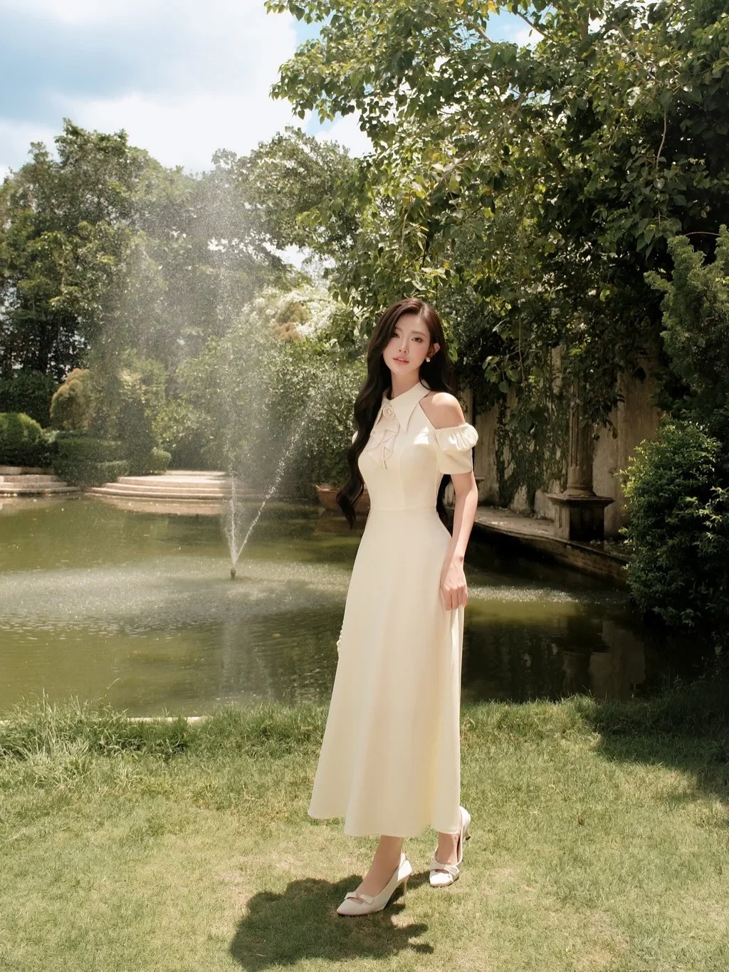 Photo 3 of Váy maxi lụa kem tay phồng nữ