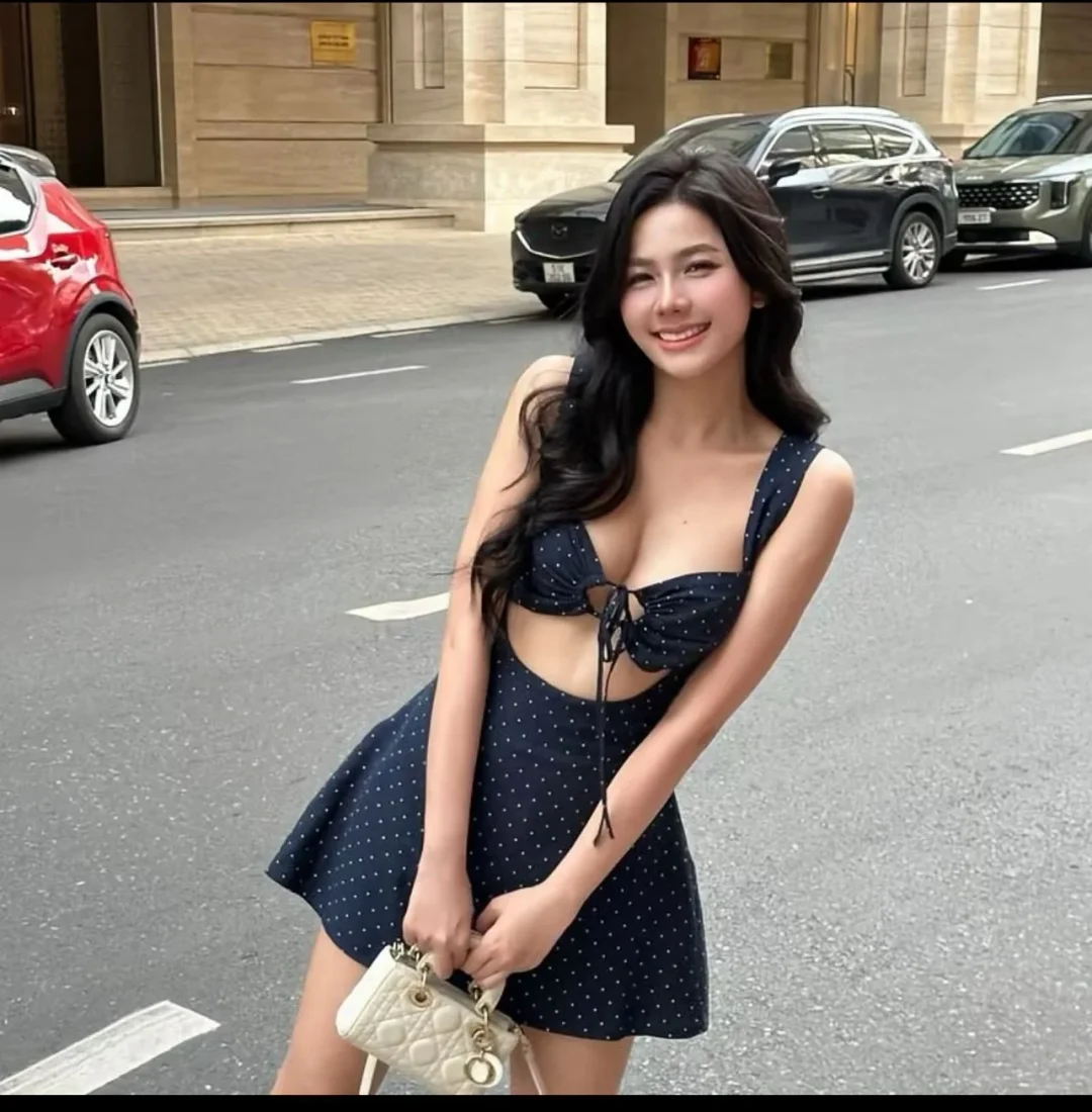 Photo 1 of Đầm ngắn chấm bi cutout xanh navy nữ