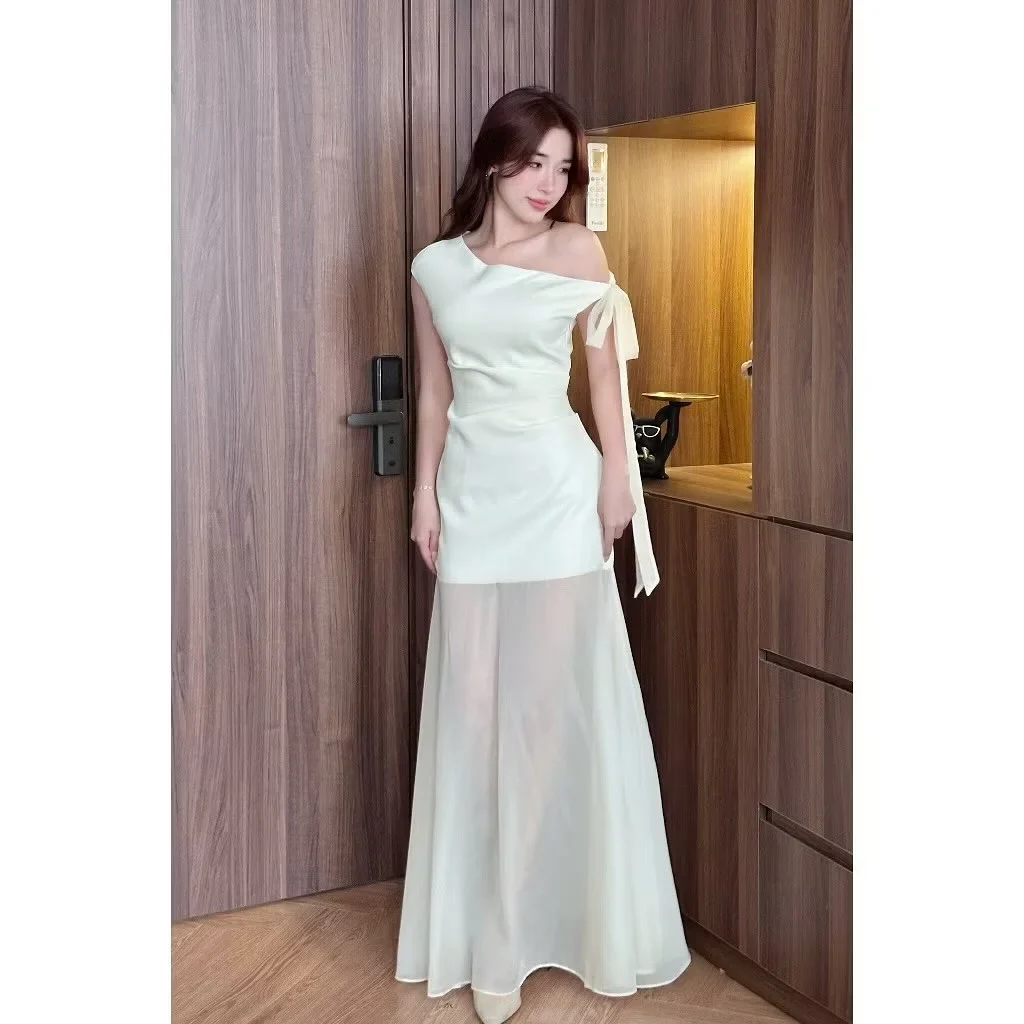 Photo 3 of Đầm maxi trắng đuôi cá sang trọng