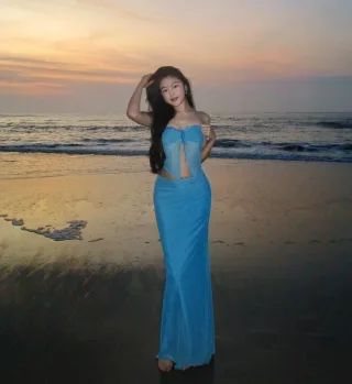 Ảnh 1 của Đầm dạ hội xanh cut-out kim sa nữ