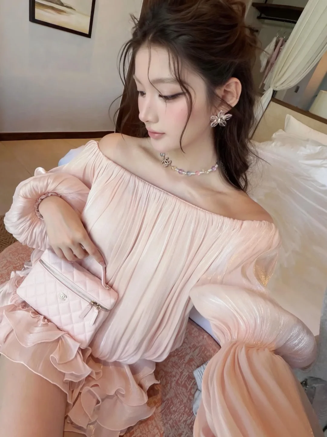 Ảnh 4 của Váy trễ vai hồng pastel satin nữ