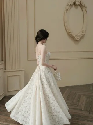 Photo 4 of Váy ren cưới vintage trắng nữ