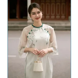 Ảnh 4 của Áo dài trắng thêu hoa truyền thống nữ