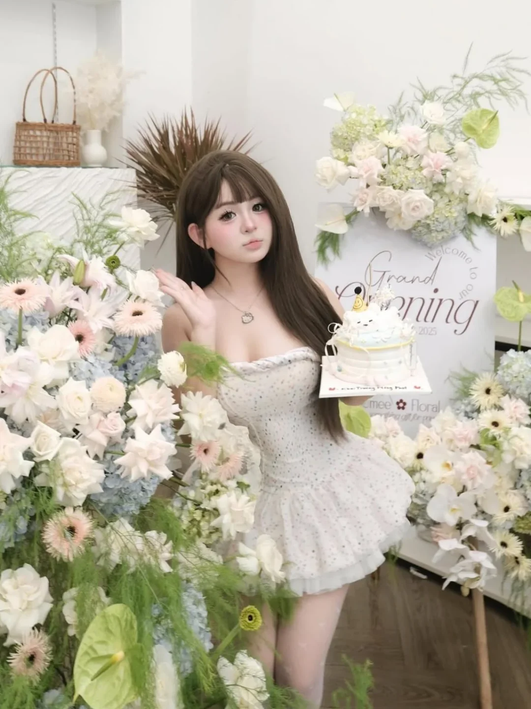 Photo 4 of Đầm Corset Trắng Búp Bê Size S/M