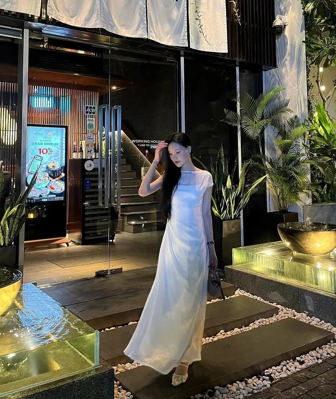 Photo 4 of Váy maxi trắng voan nữ thanh lịch