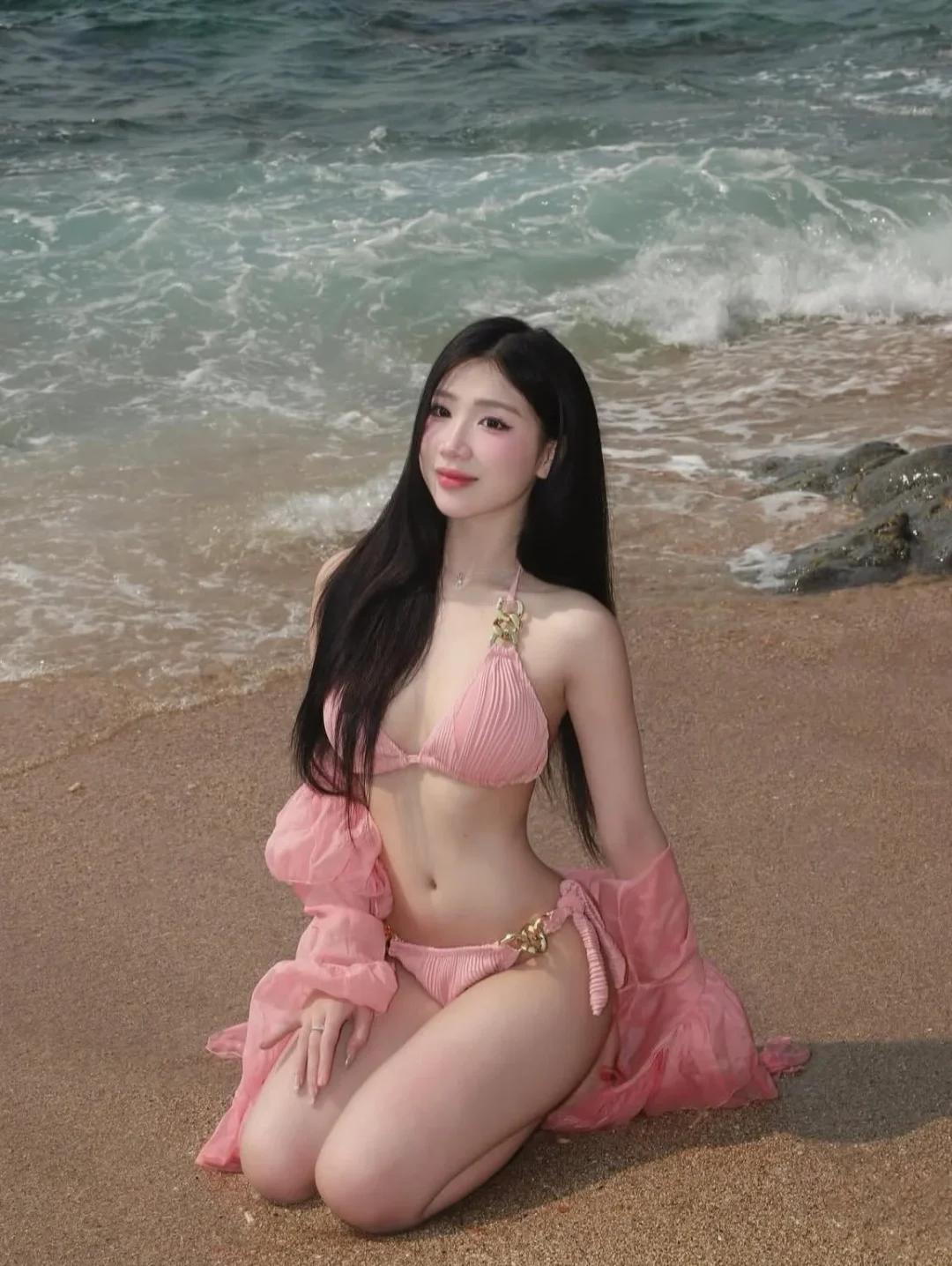 Photo 4 of Váy hồng pastel voan dài trễ vai