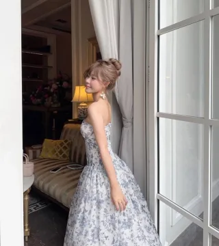 Ảnh 1 của Váy dạ hội strapless trắng họa tiết bướm