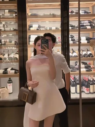 Ảnh 1 của Đầm quây trắng mini size M nữ