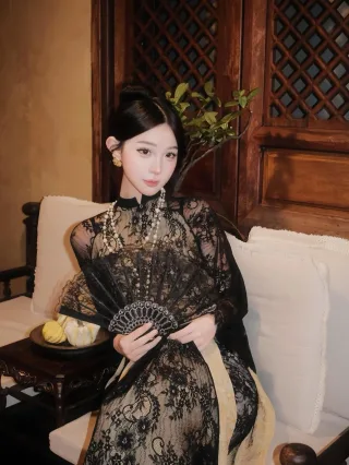 Ảnh 1 của Áo dài ren đen nữ cổ điển