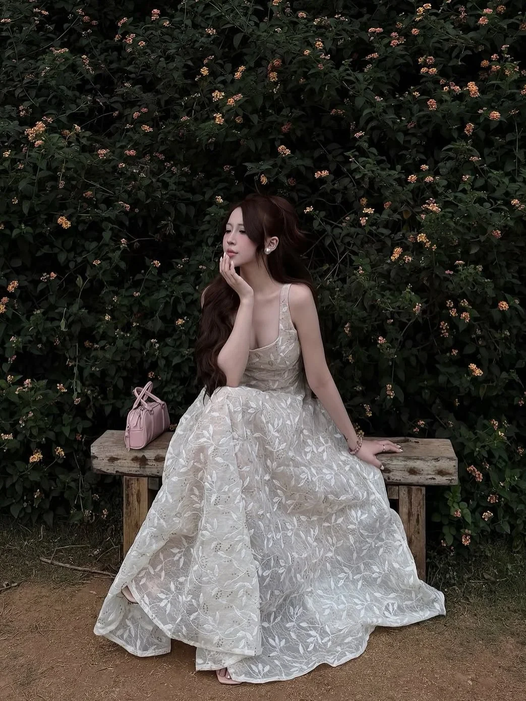 Photo 1 of Váy maxi ren hoa trắng kem nữ