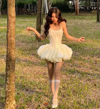Photo 3 of Váy tiệc corset mini lụa kem nữ