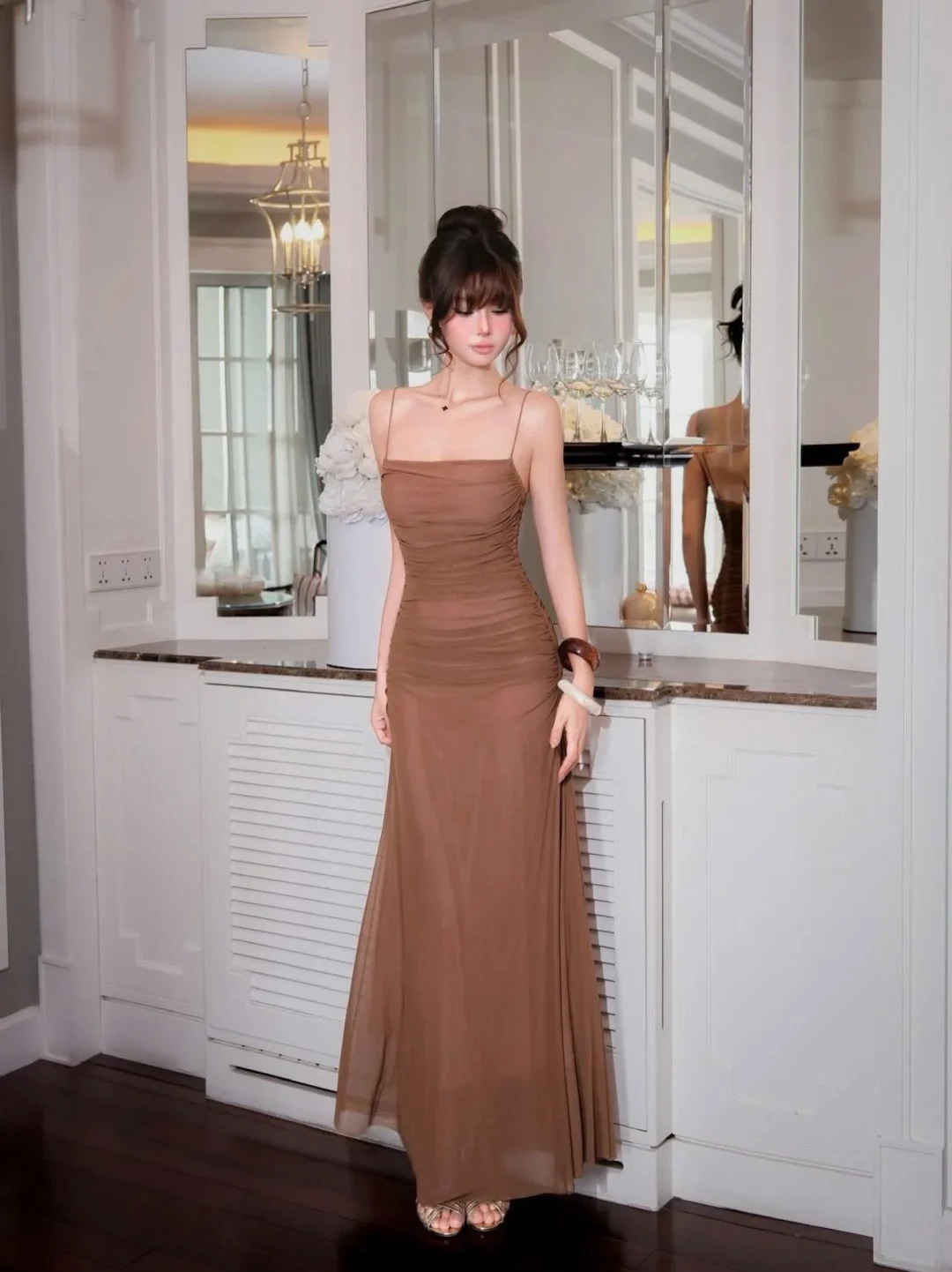 Ảnh 1 của Váy maxi nâu hai dây thanh lịch nữ