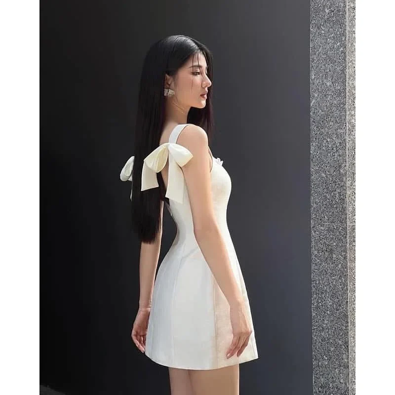 Ảnh 1 của Đầm trắng ngắn nơ vai hottrend