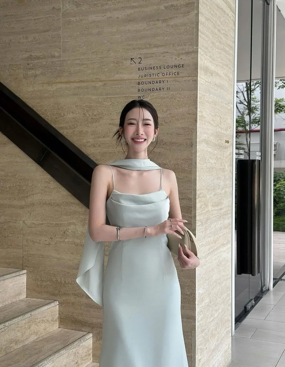 Ảnh 3 của Váy dạ hội lụa xanh mint maxi nữ