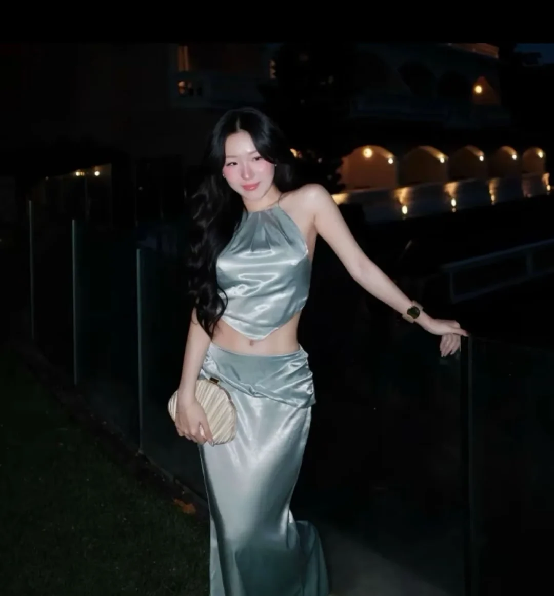 Photo 1 of Set áo lụa hai mảnh xanh bạc nữ