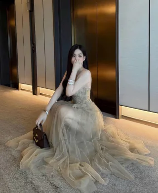 Ảnh 3 của Váy dạ hội ren dài nude size S