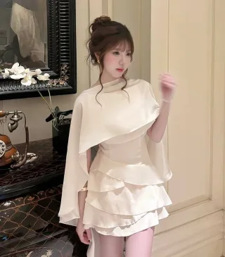 Photo 1 of Đầm satin kem xếp tầng dự tiệc nữ