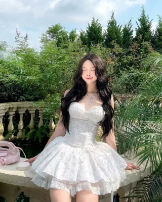 Ảnh 4 của Đầm corset trắng hoa nhí size M