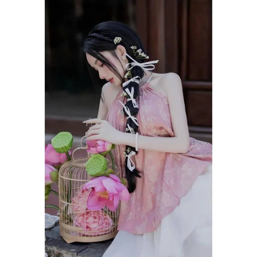 Photo 4 of Yếm sen lụa hồng thướt tha nữ tính