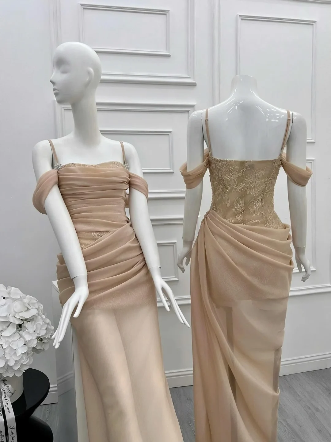 Photo 7 of Váy dạ hội voan be nhạt size M